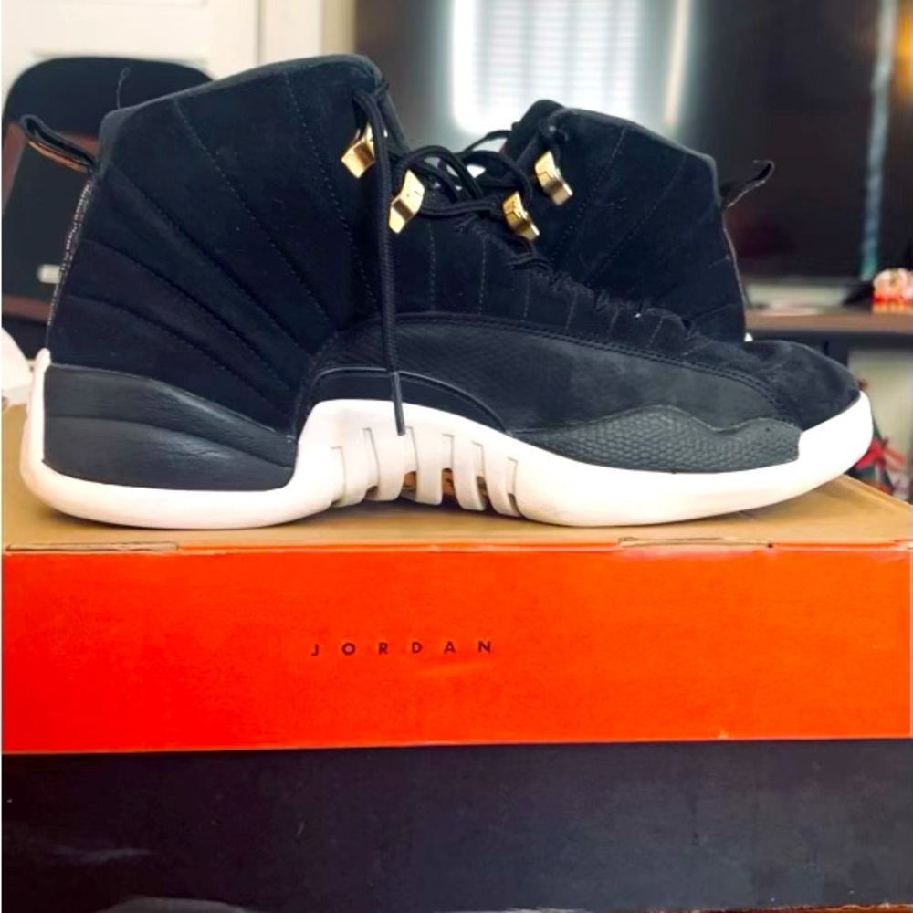 Jordan 12 Reverse Taxis Size 11.5